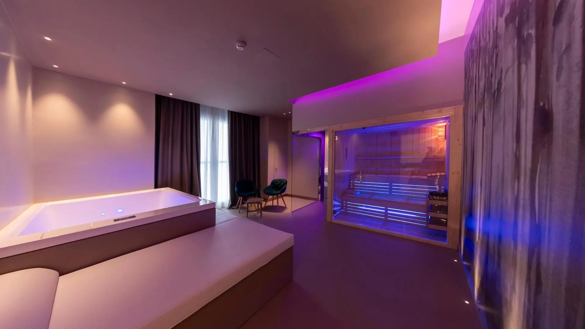 Smart Hotel Napoli イタリア