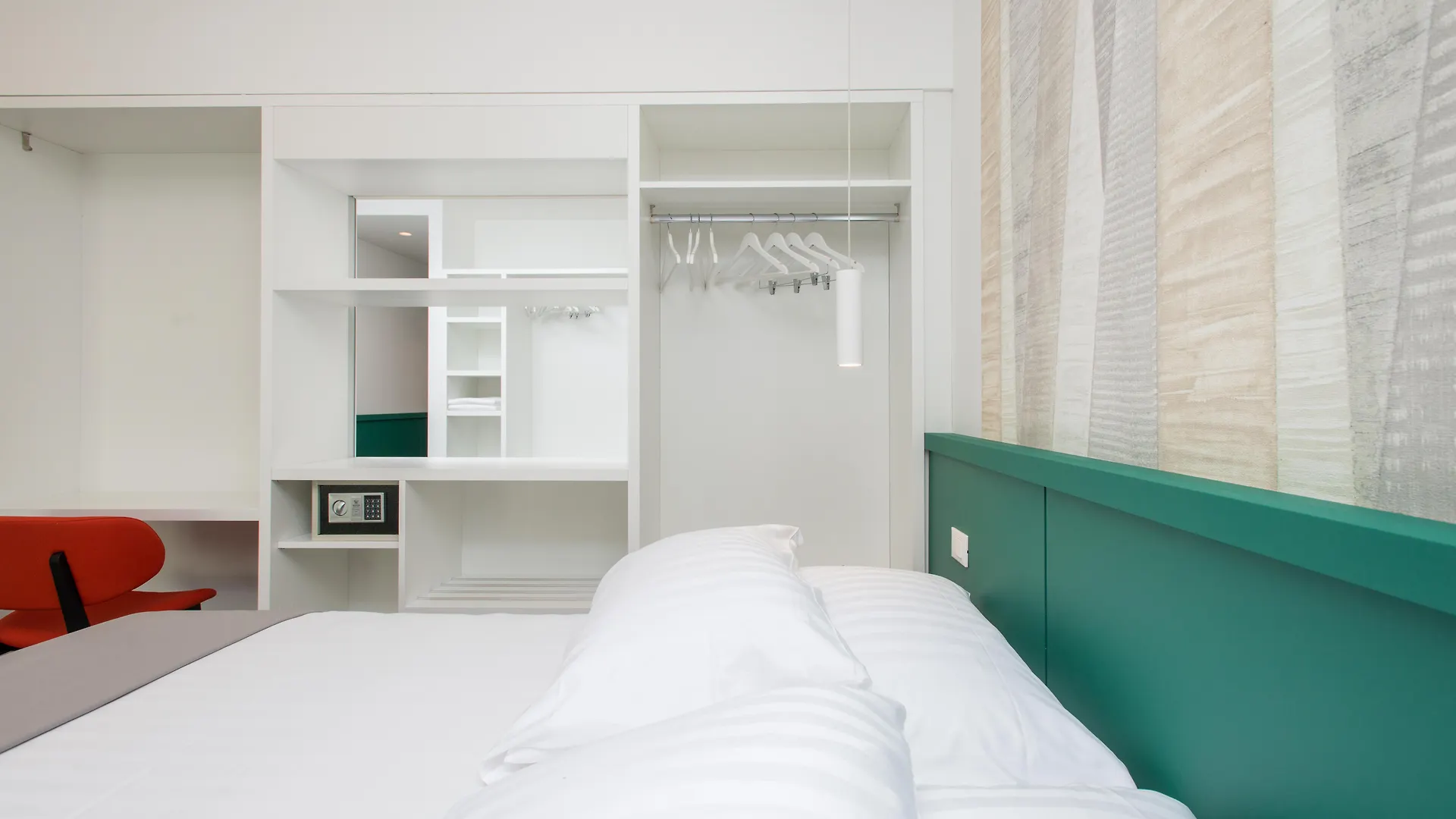 Smart Hotel Napoli  نابولي