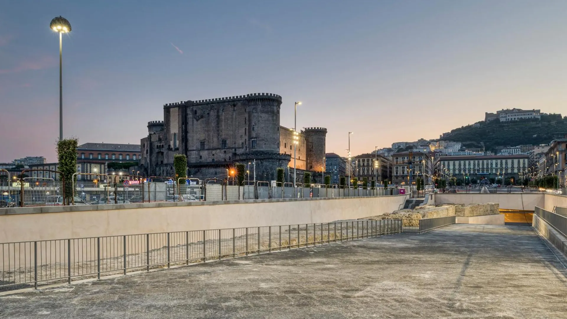 Smart Hotel Napoli نابولي