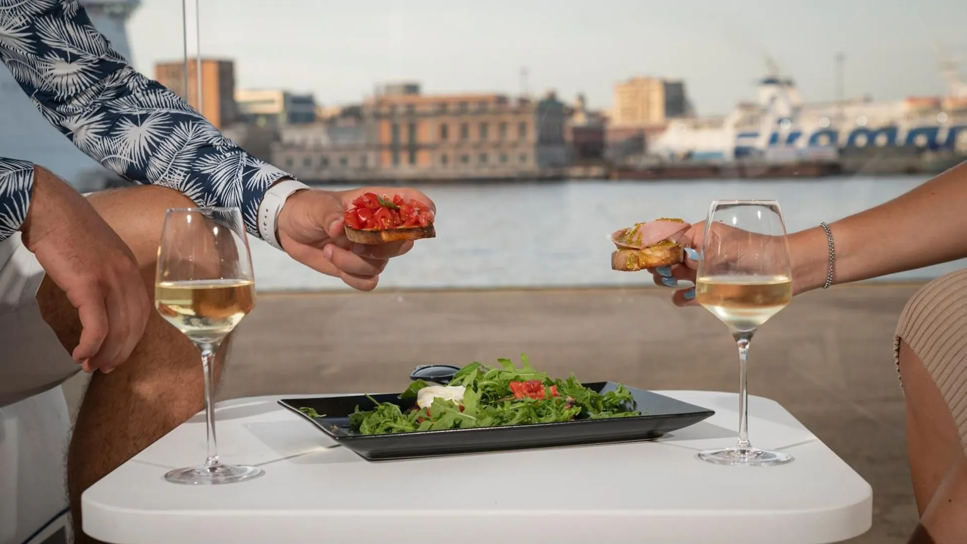 Smart Hotel Napoli 4*, نابولي